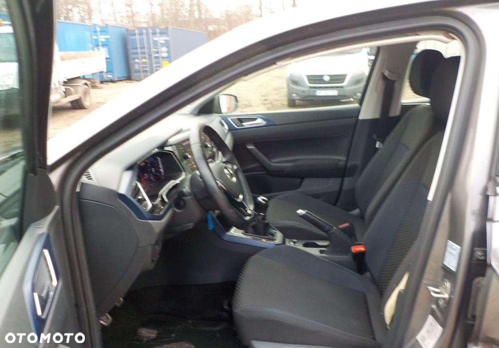 Volkswagen Polo - 26