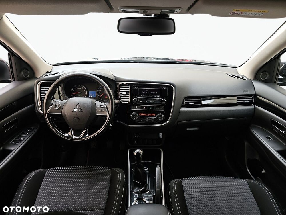 Mitsubishi Outlander - 26