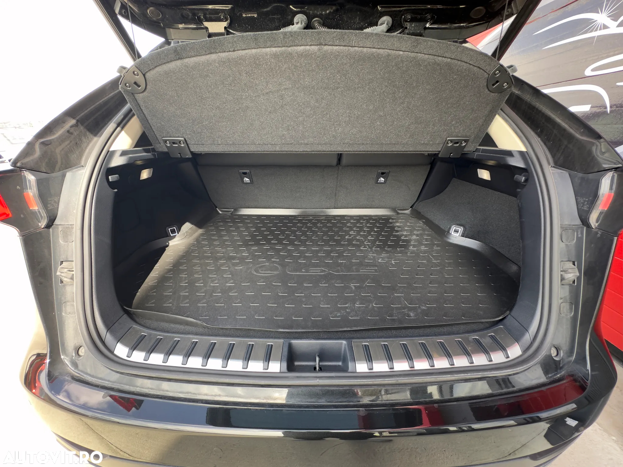 Lexus Seria NX 300h AWD Executive Plus - 12