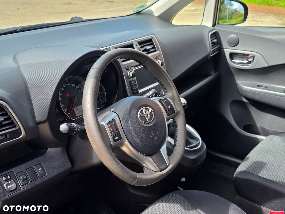 Toyota Verso S 1.33 Premium - 9