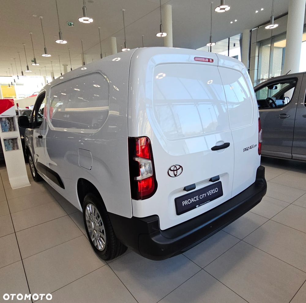 Toyota Proace City - 3