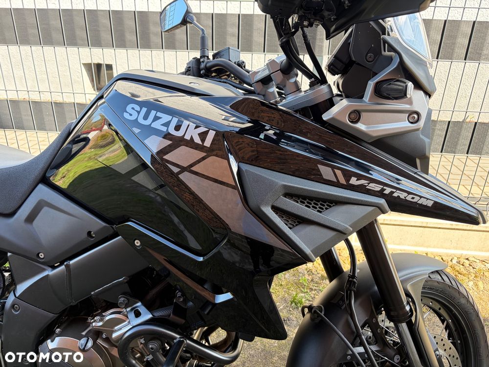 Suzuki DL - 6