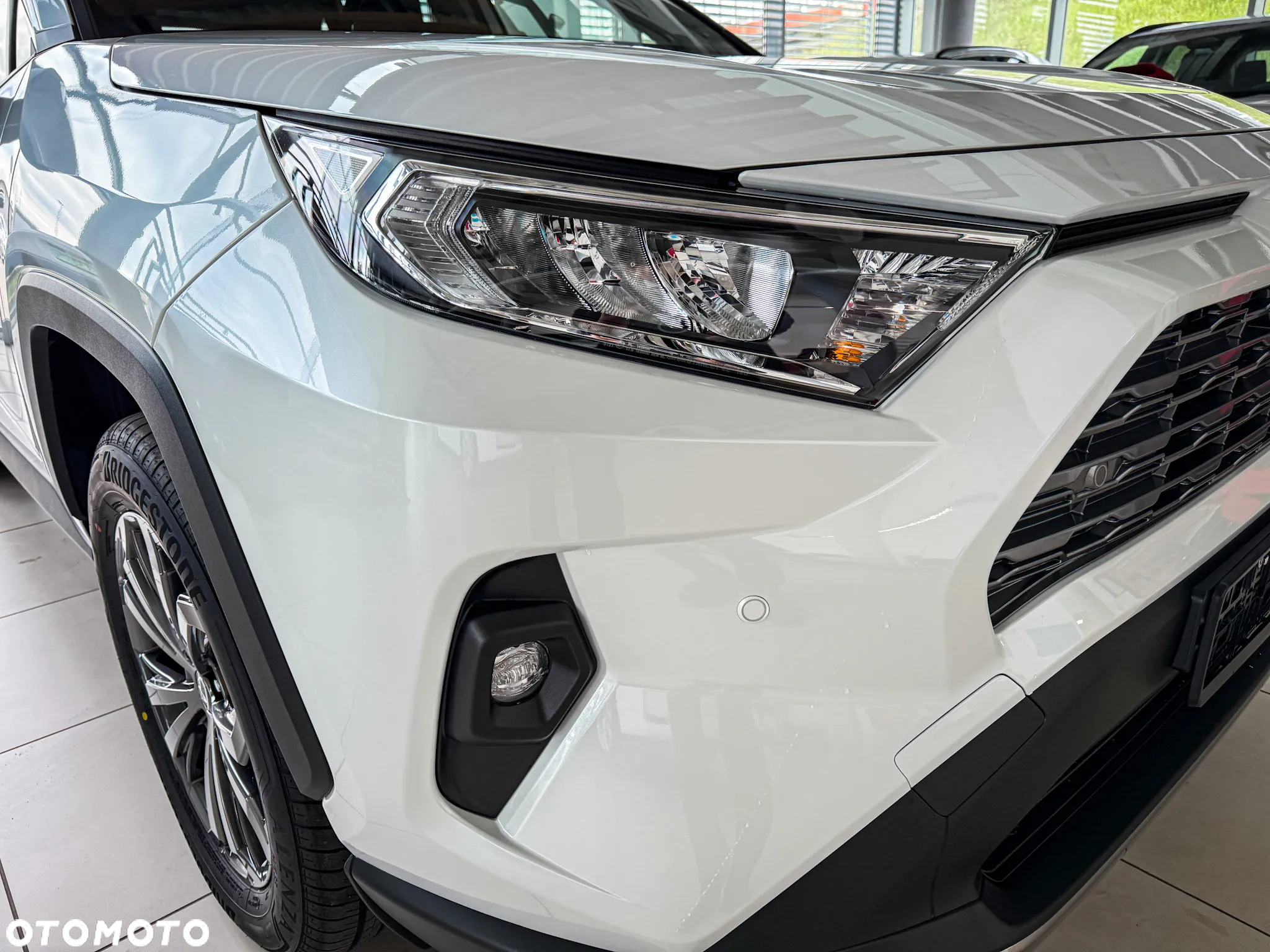 Toyota RAV4 - 6