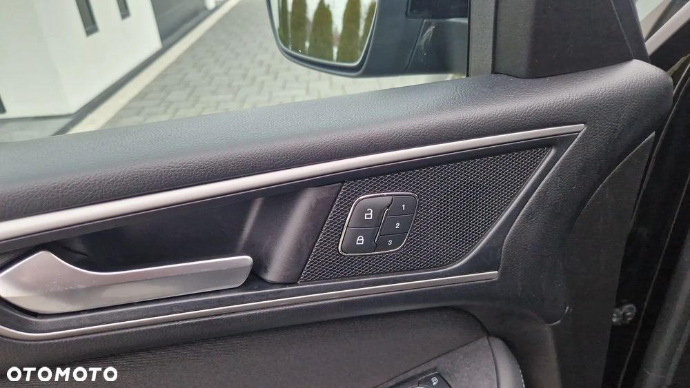 Ford S-Max 2.0 TDCi Titanium PowerShift - 24