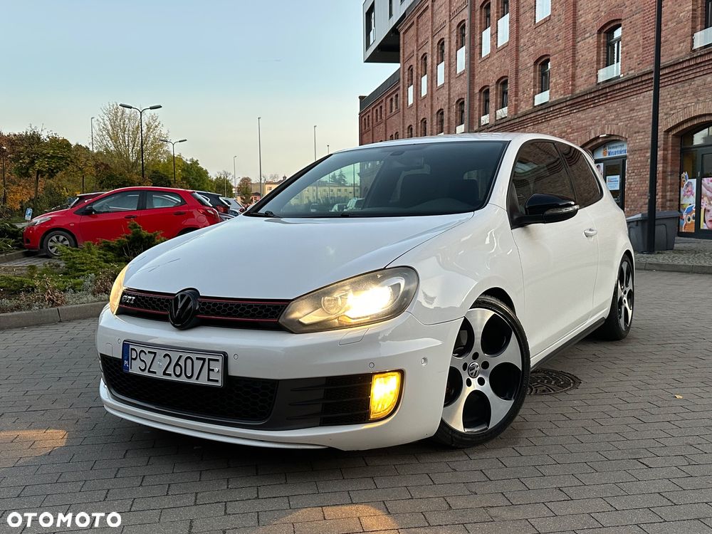 Volkswagen Golf VI 2.0 TSI GTI - 1
