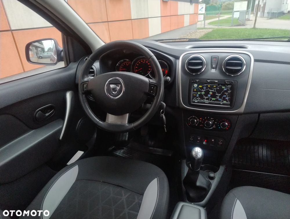 Dacia Sandero 0.9 TCe SL Celebration S&S - 13