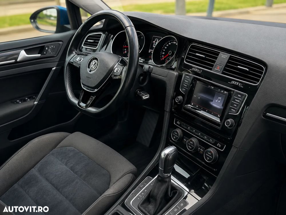 Volkswagen Golf - 3