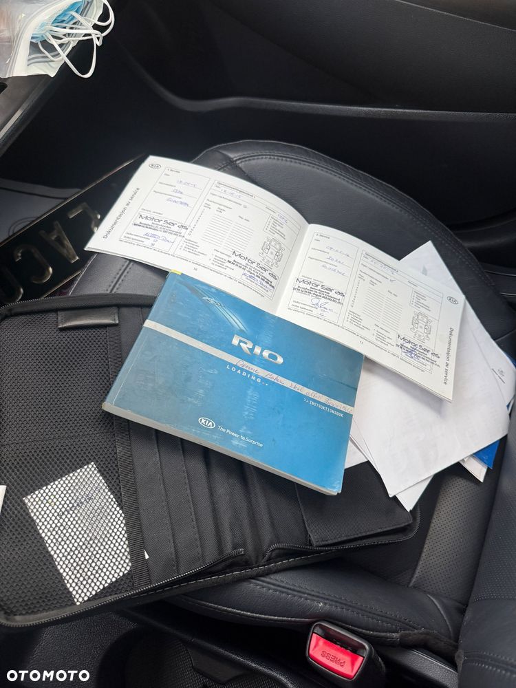 Kia Rio - 9