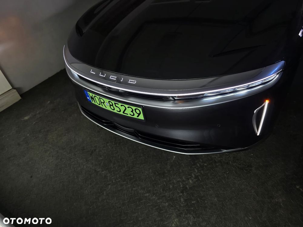 Lucid Air - 36