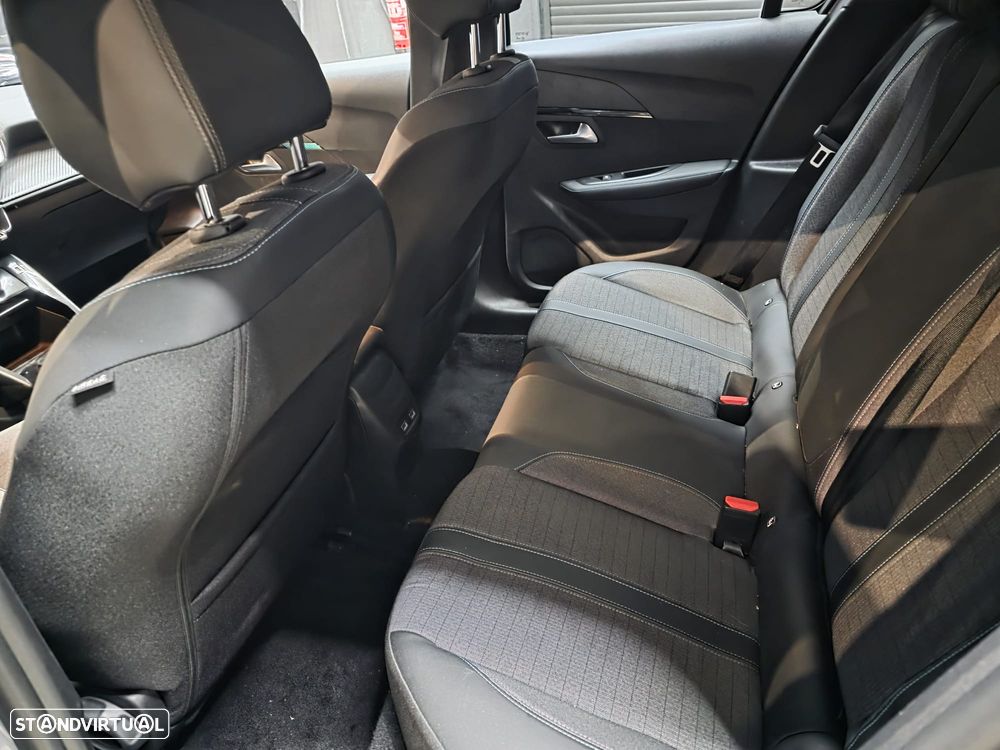 Peugeot e-208 Active Pack - 14