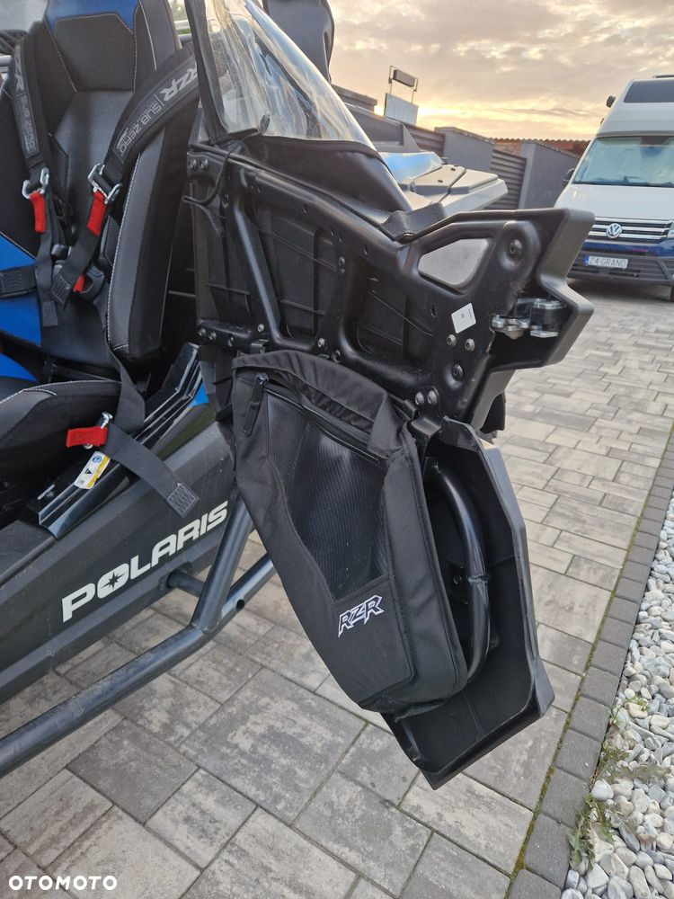 Polaris RZR - 22