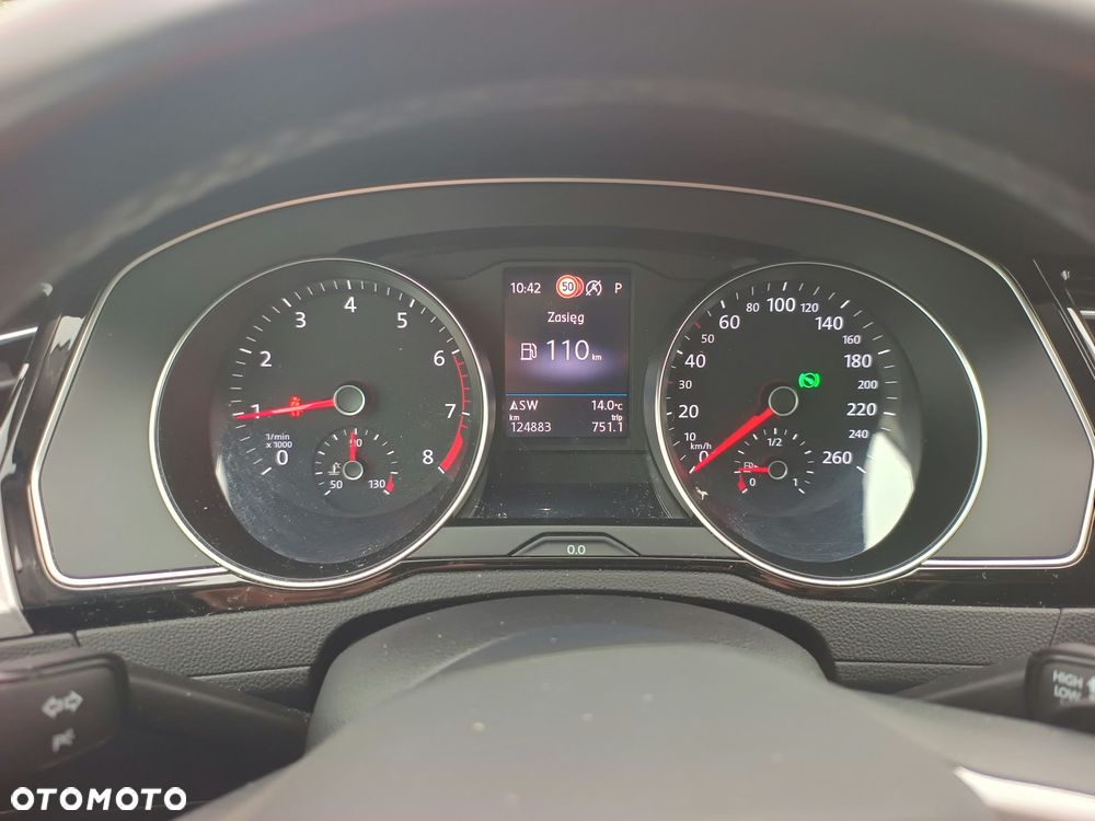 Volkswagen Passat - 18