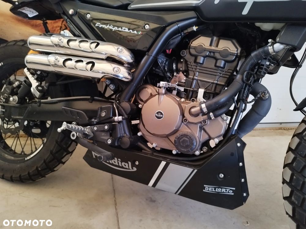 Mondial HPS 125 - 13