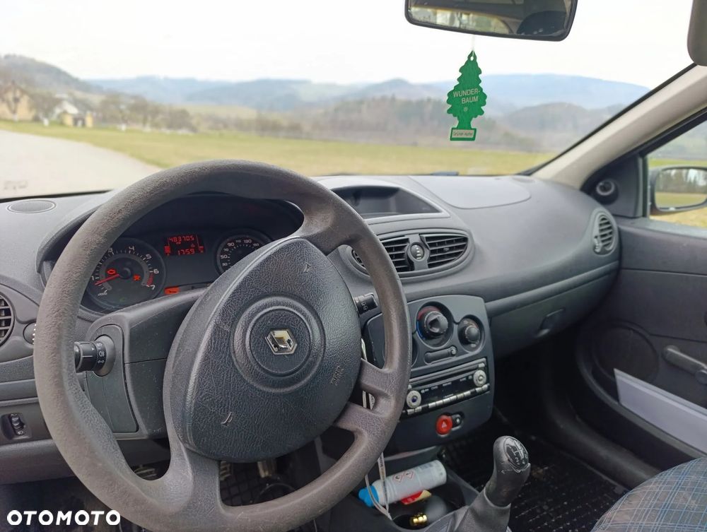 Renault Clio 1.2 16V Authentique - 3
