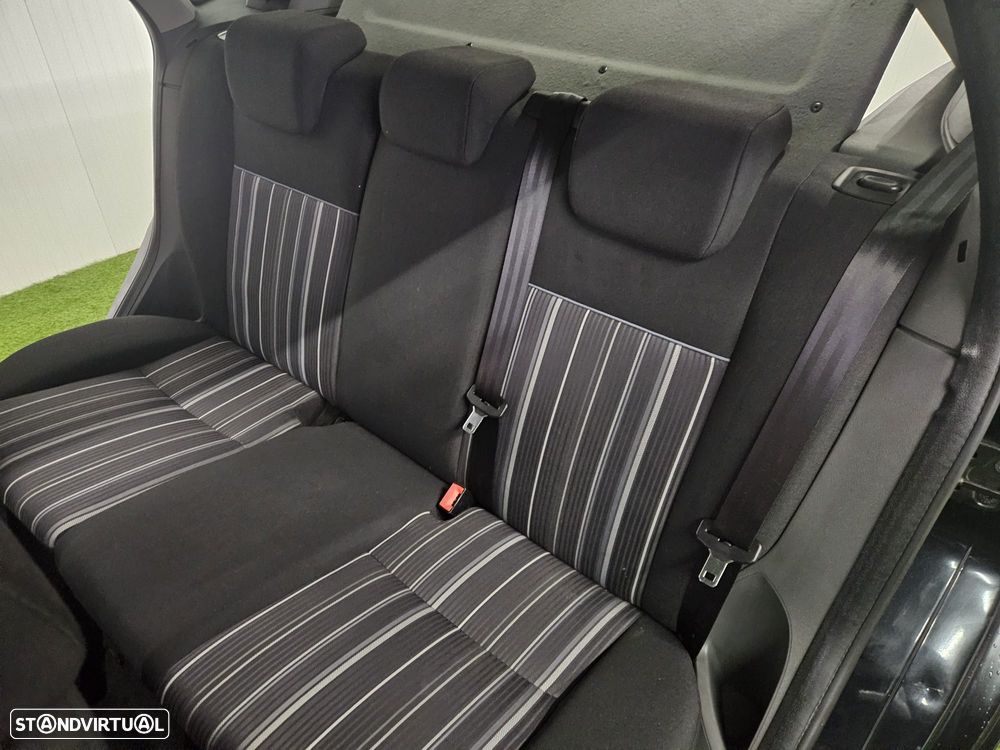 Ford Focus 1.6 TDCi Trend - 19