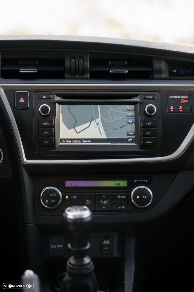 Toyota Auris 1.4 D-4D Design Edition - 21