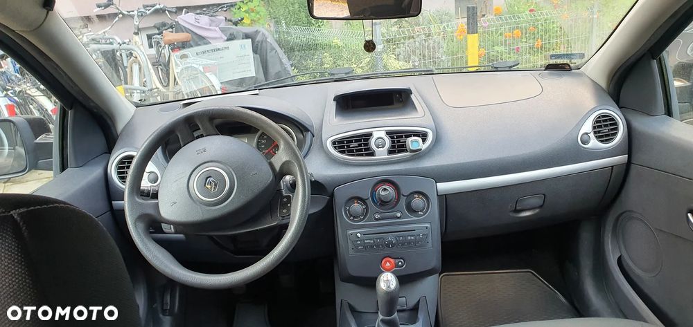 Renault Clio - 6