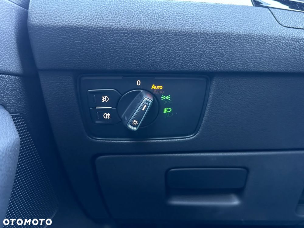 Volkswagen Passat 2.0 TDI SCR DSG Comfortline - 26