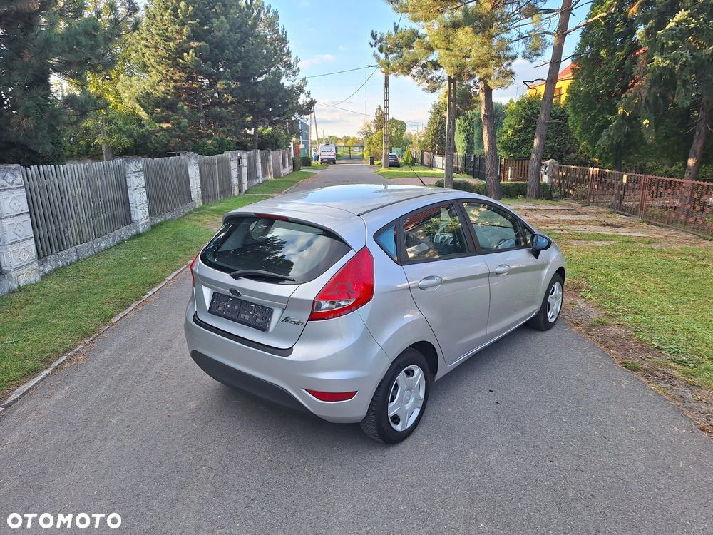 Ford Fiesta 2009 photo 4
