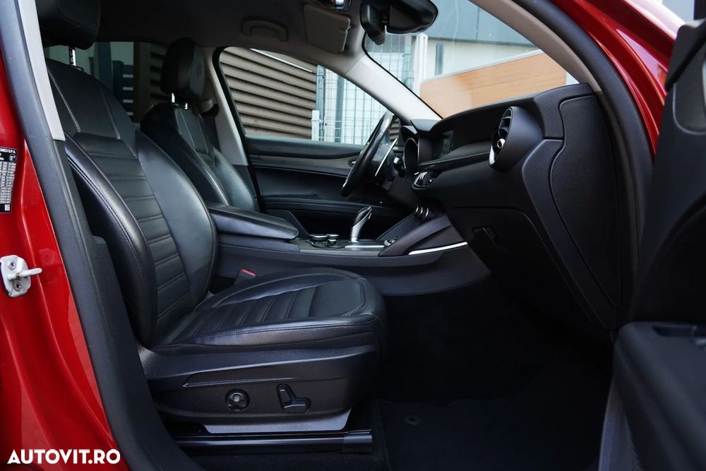 Alfa Romeo Stelvio - 15