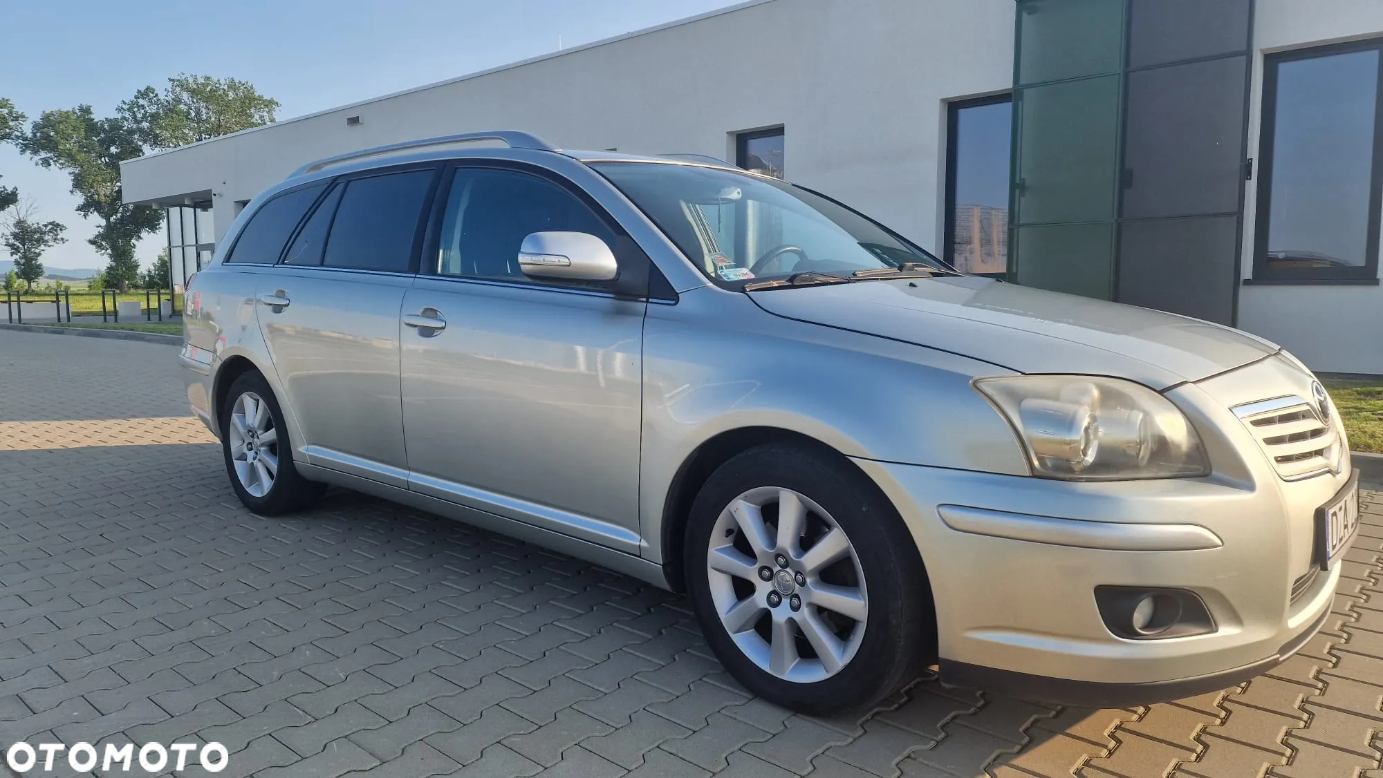 Toyota Avensis 2.0 D-4D Sol - 3