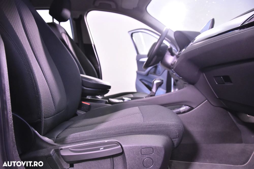 BMW X2 xDrive25e AT PHEV - 11