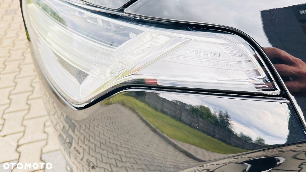 Volvo XC 90 D5 SCR AWD R-Design 7os - 21