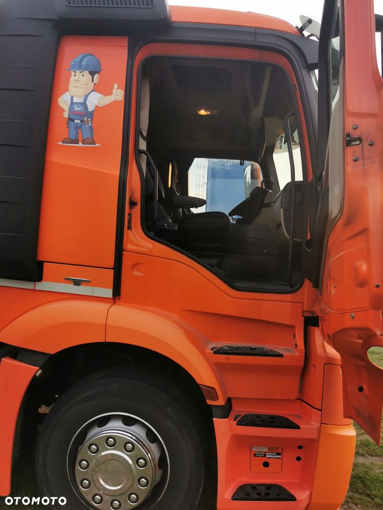 Mercedes-Benz Actros - 23