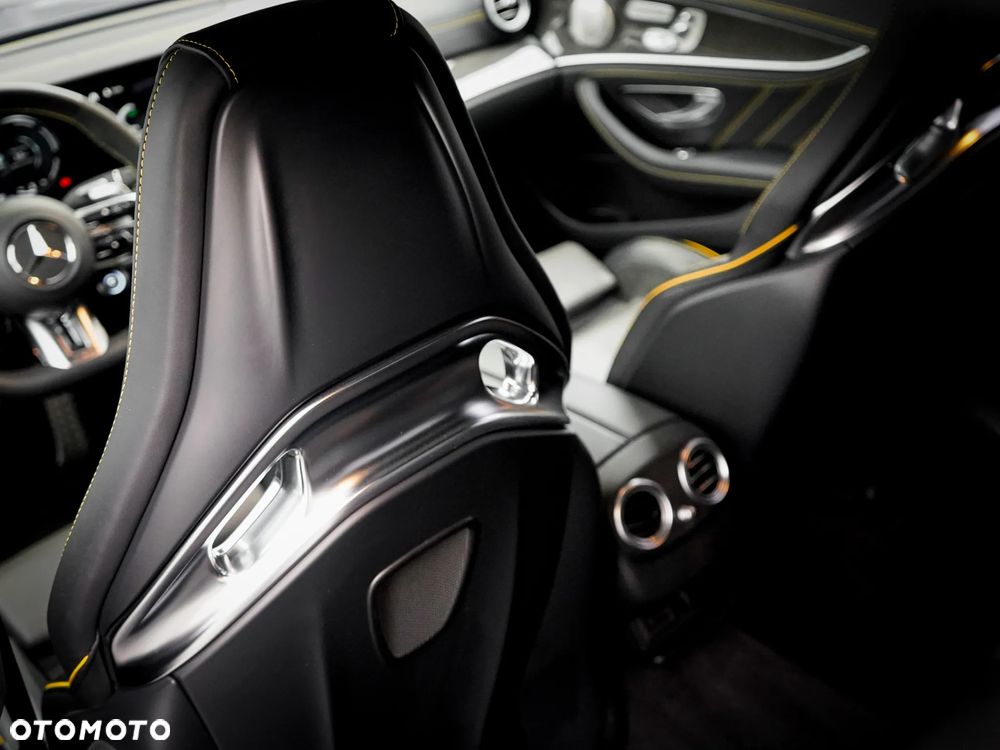 Mercedes-Benz Klasa E AMG 63 S 4Matic+ AMG Speedshift MCT-9G Final Edition - 35