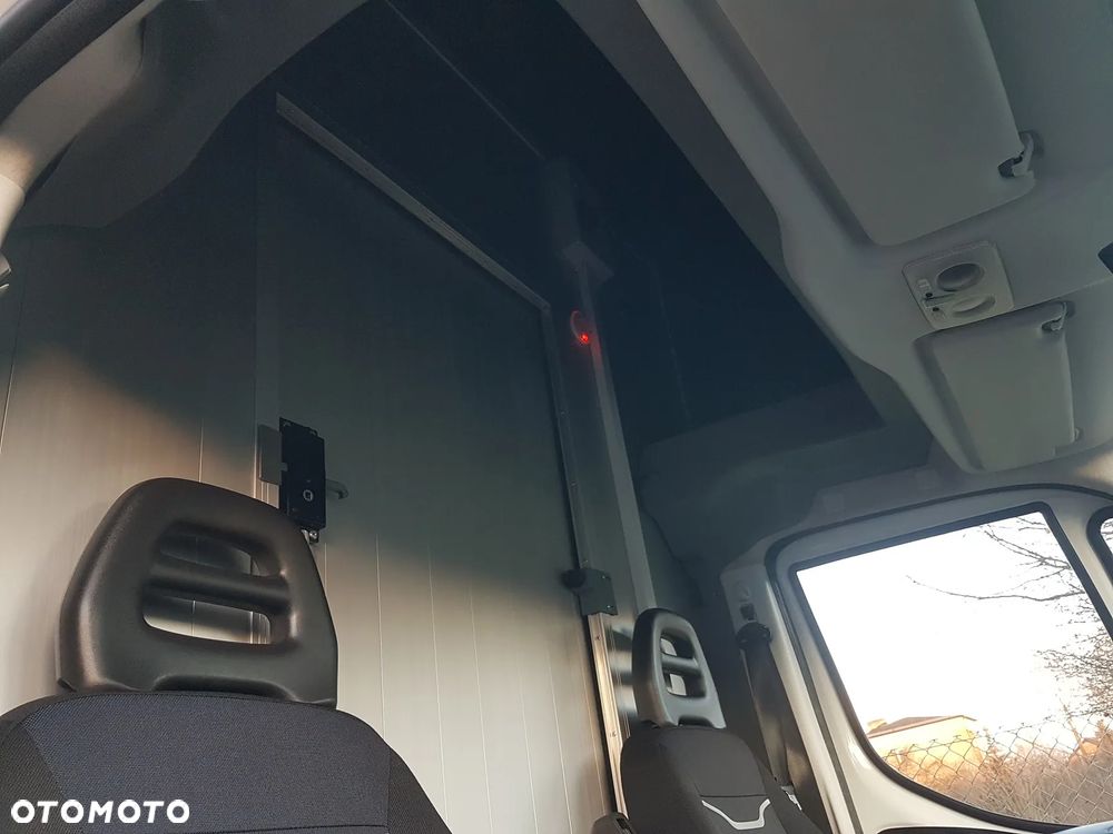 Iveco DAILY KONTENER NISKOPODŁOGOWY 4,43x2,23x2,42 SKLEP KAMPER KONIOWÓZ BAR KLIMA - 22