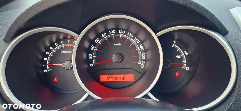 Kia Venga 1.4 CVVT Attract - 13