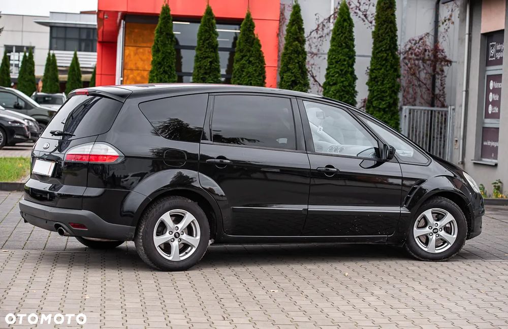 Ford S-Max - 14