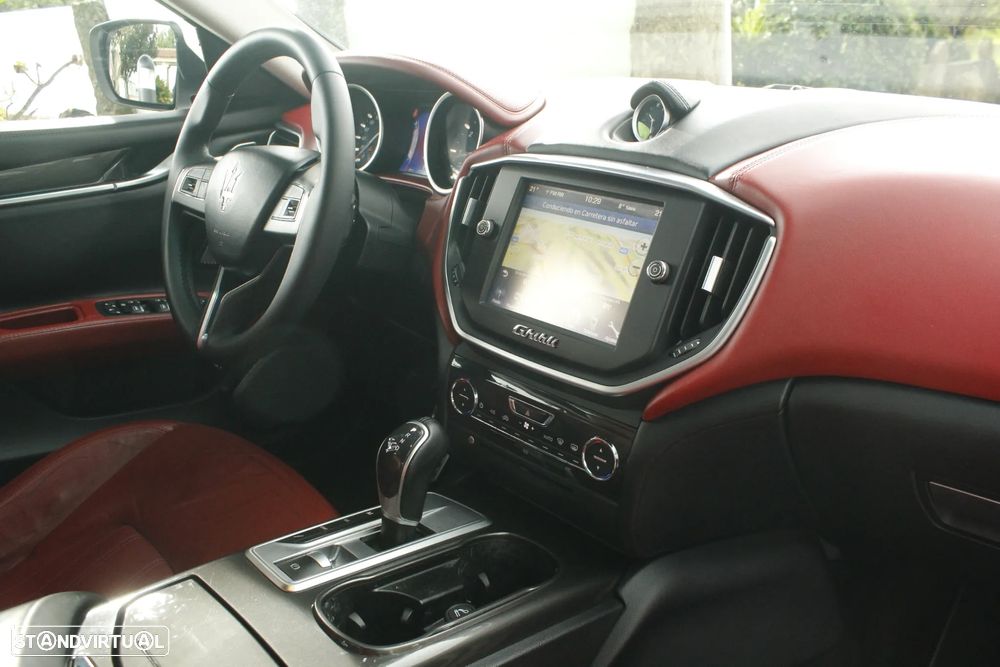 Maserati Ghibli Diesel Auto - 26