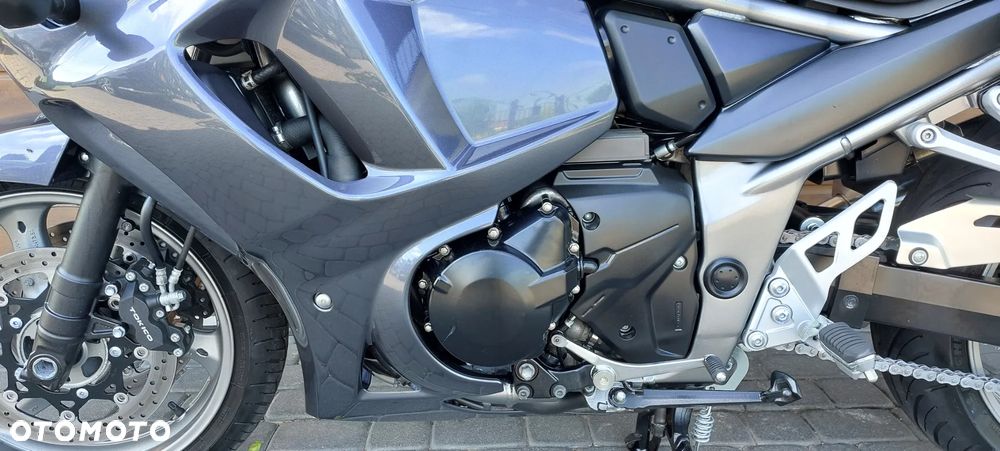 Suzuki GSX - 3