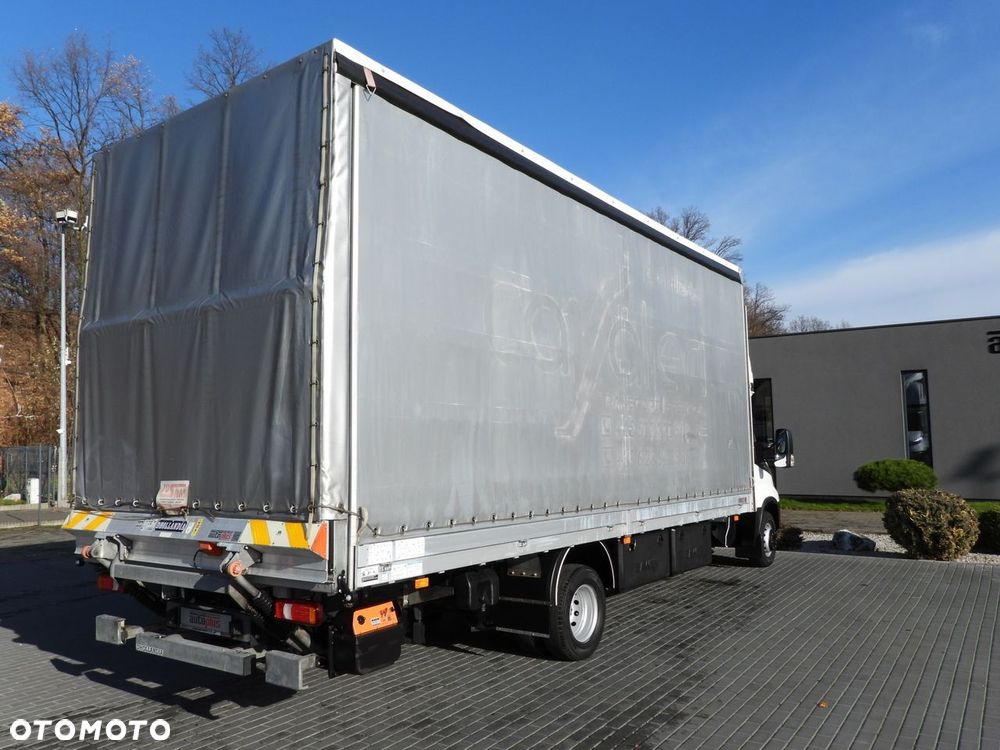 Iveco DAILY 70C18 PLANDEKA WINDA 16 PALET WEBASTO TEMPOMAT NAWIGACJA LEDY PNEUMATYKA AUTOMAT HI-MATIC BLIŹNIACZE KOŁA KLIMATYZACJA  180KM - 15