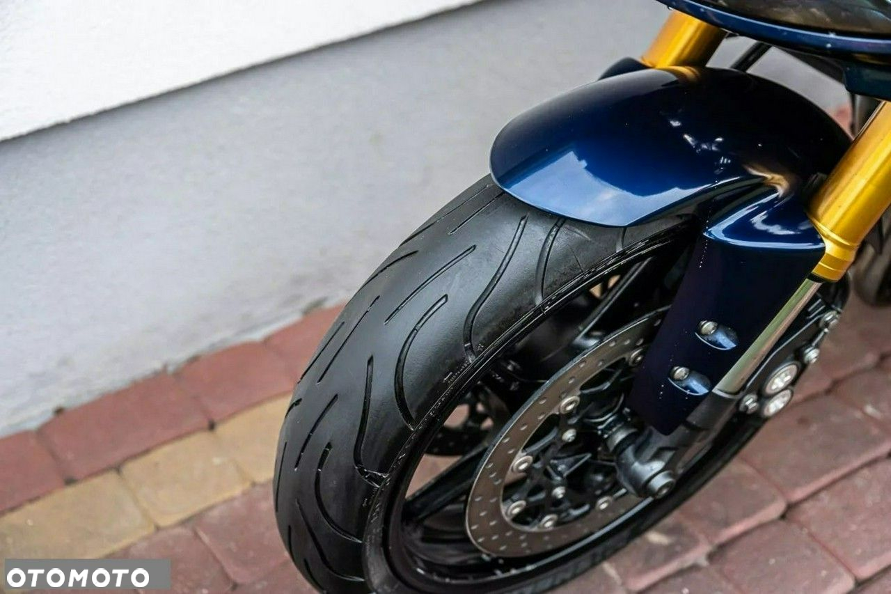 Yamaha FZ - 7