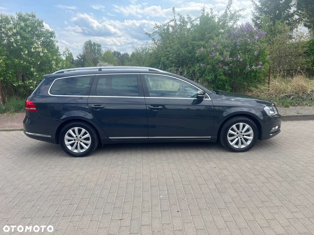 Volkswagen Passat 2.0 TDI BlueMotion Technology Exclusive - 5