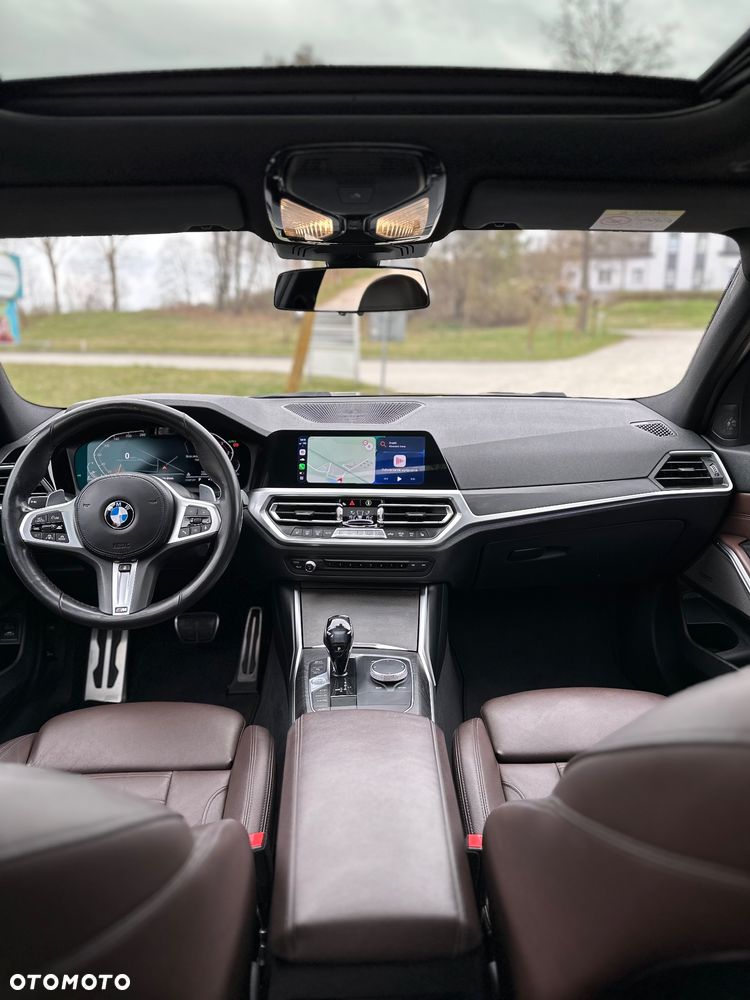 BMW Seria 3 320d xDrive M Sport Shadow sport - 9