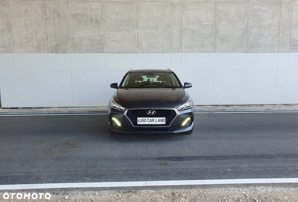 Hyundai i30 1.4 T-GDI DCT Premium - 9