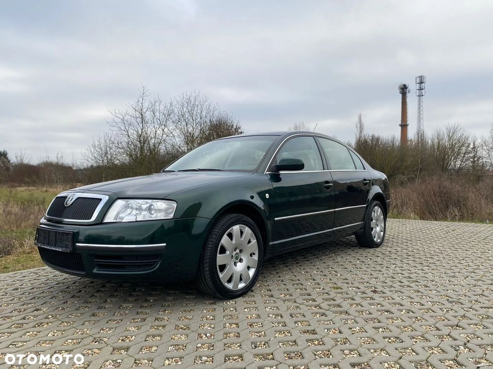 Skoda Superb 1.8 Turbo Exclusive - 28
