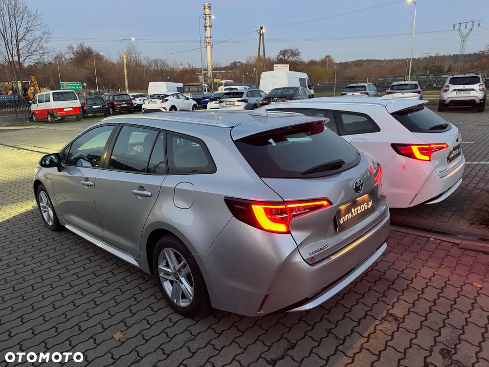 Toyota Corolla 1.8 Hybrid Comfort - 21