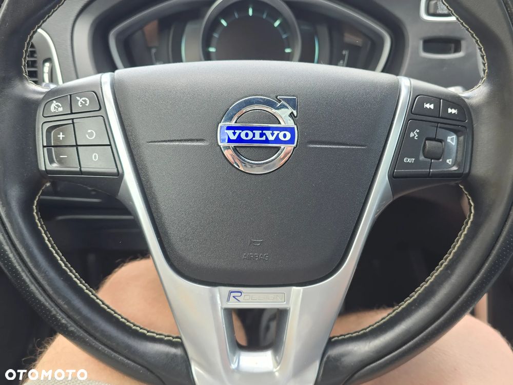 Volvo V40 D2 R Design - 31