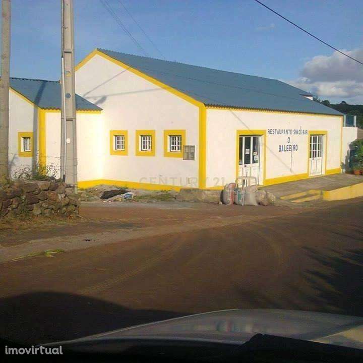 Prédio Comercial Urbano para Investimento localizado no Topo -  Ilha d - Grande imagem: 2/7