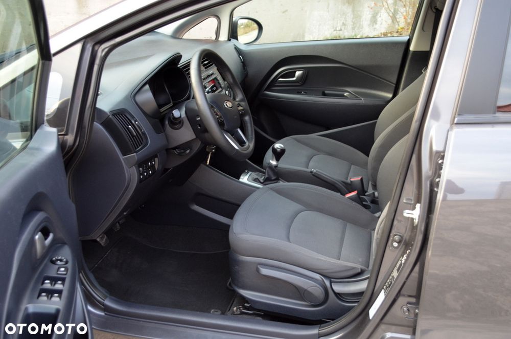 Kia Rio 1.2 ISG Uefa Euro 2016 - 7