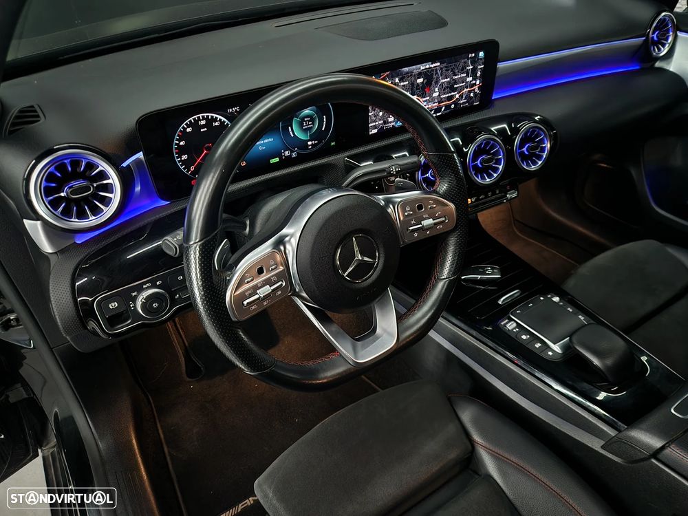 Mercedes-Benz A 250 e AMG Line - 11