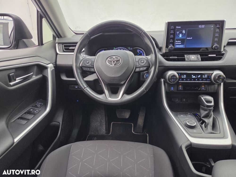 Toyota RAV4 - 6