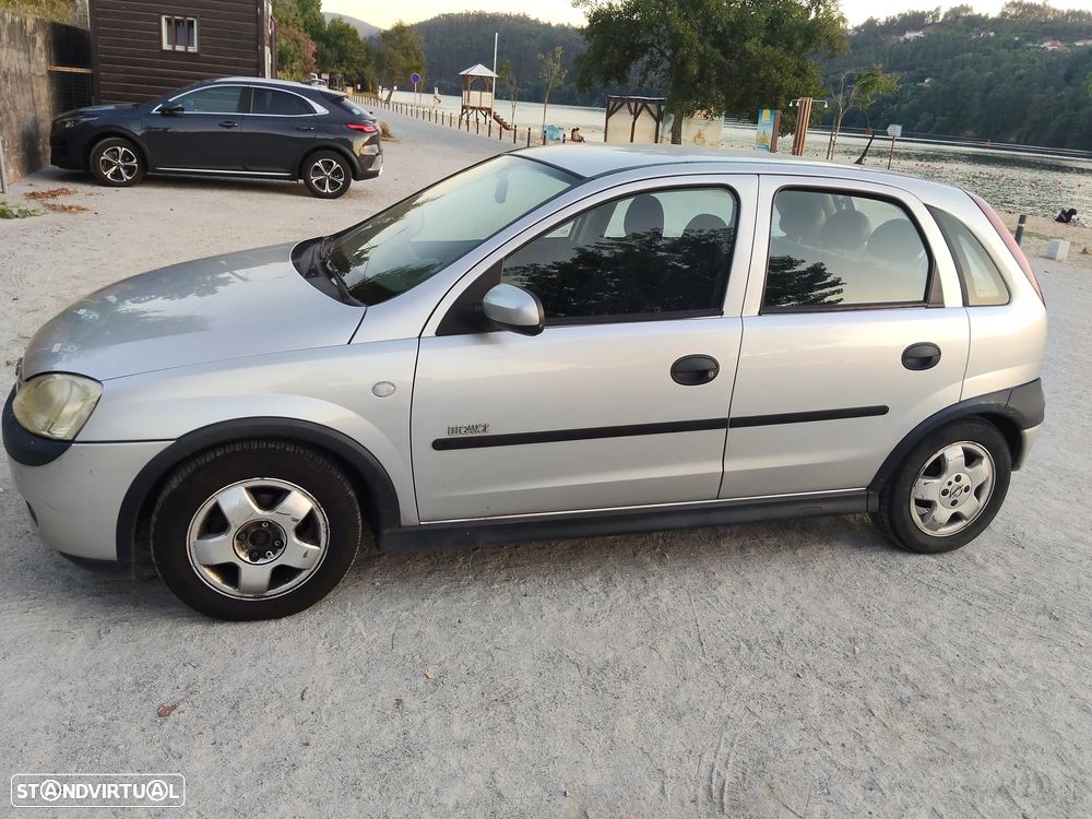 Opel Corsa 1.2 16V Elegance - 3