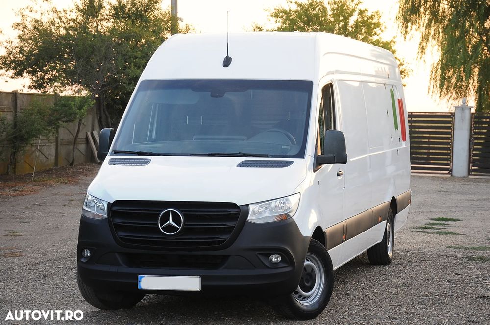 Mercedes-Benz Sprinter - 10