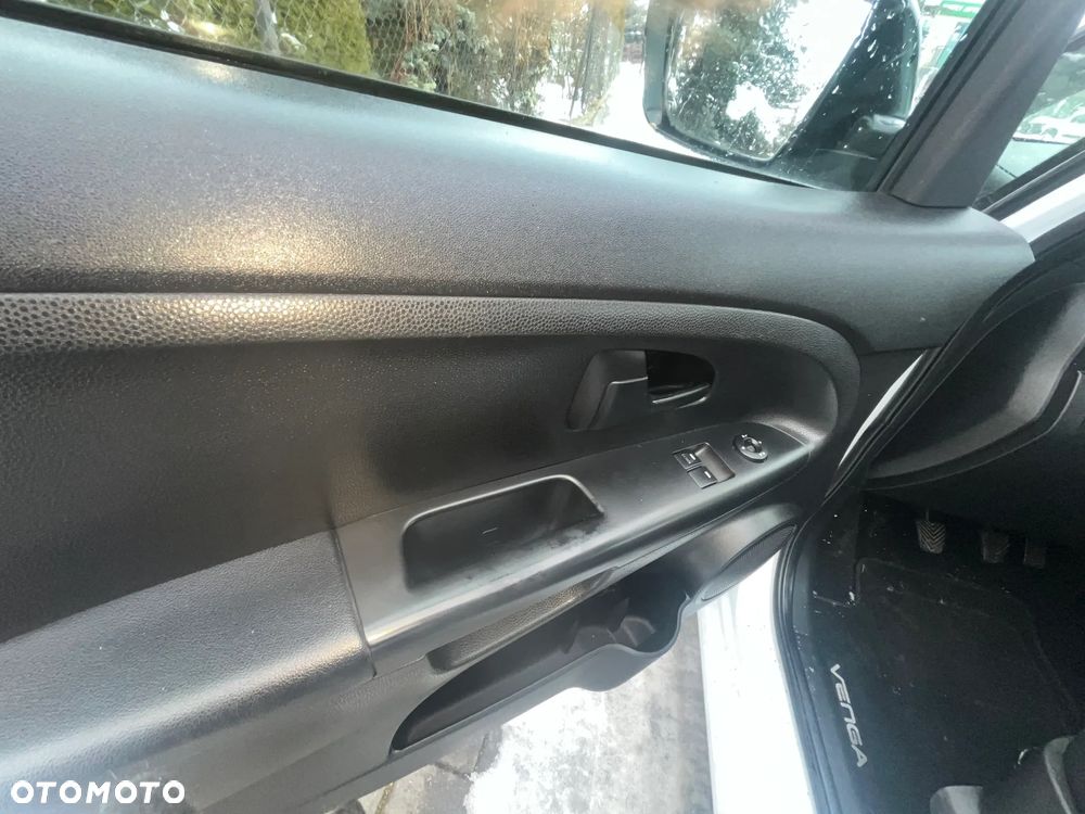 Kia Venga 1.4 Business Line - 8