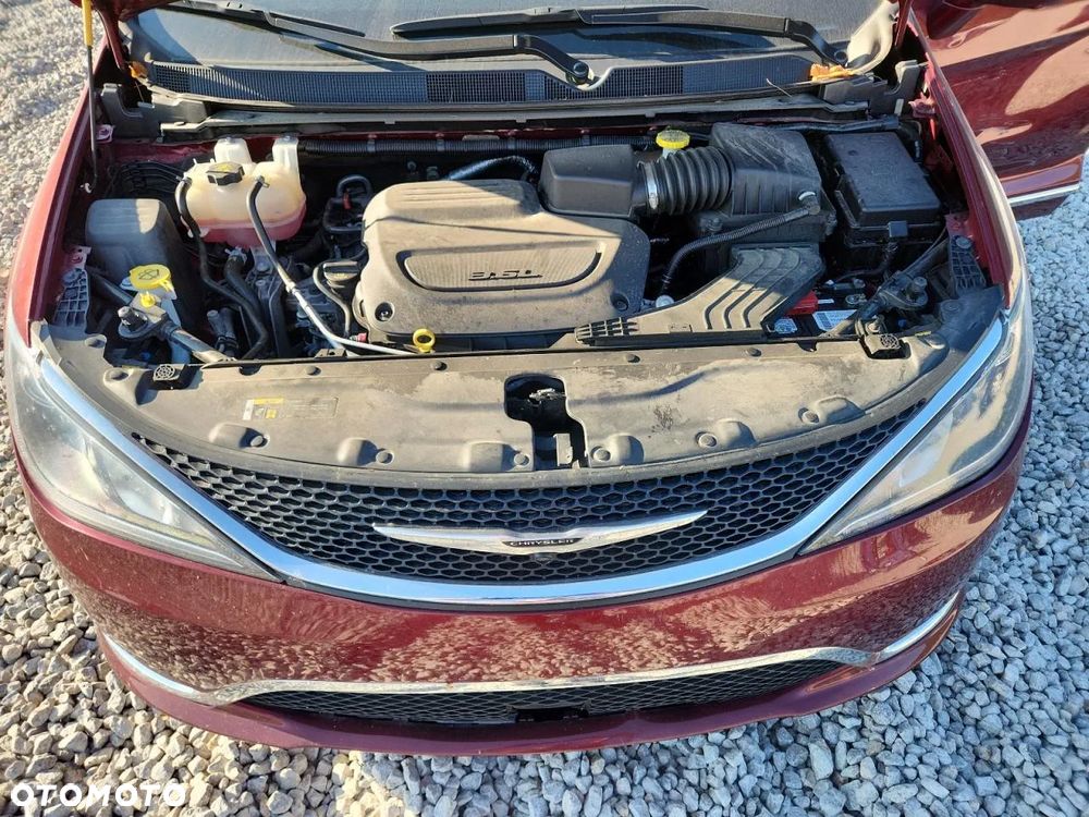 Chrysler Pacifica - 12